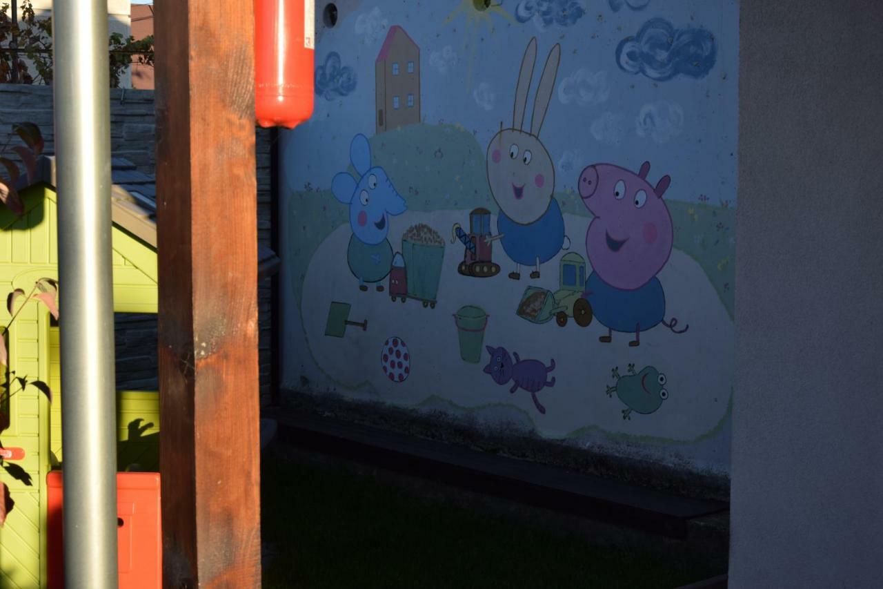 Belany Studios Veľký Meder エクステリア 写真